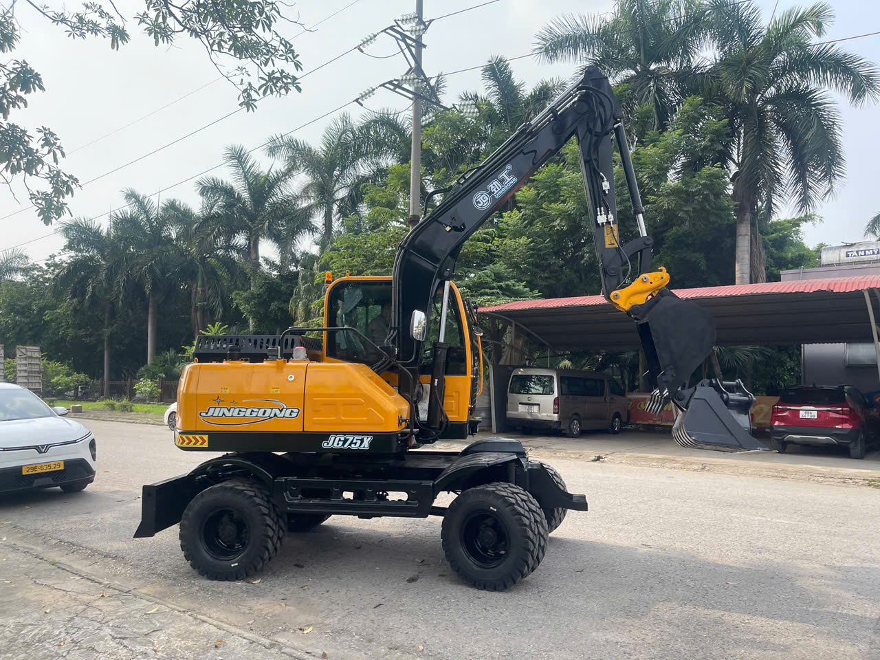 รถขุดล้อยาง JINGGONG JG75X ส่งมอบสำเร็จในเวียดนามสำหรับการก่อสร้างในเมืองและชนบท