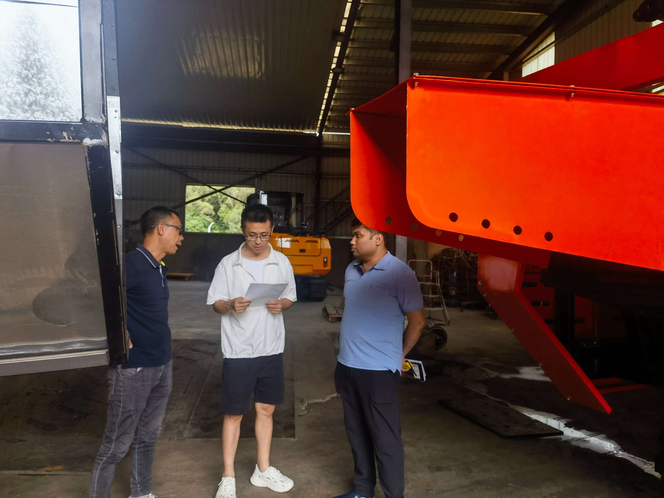  Continuous Expansion of South Asian Sales Channels! Indian Agricultural Machinery Distributor Visits Quanzhou JINGGONG Machinery Equipment Co., Ltd to Inspect Sugarcane Harvesters & Confirm Regional 