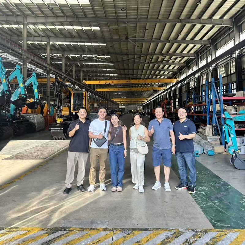 คณะผู้แทนฟิลิปปินส์เยือนและหารือร่วมกันเกี่ยวกับความร่วมมือด้านรถตัดอ้อย